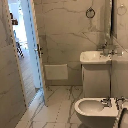 Urban Oasis Free Private Parking * Tirana