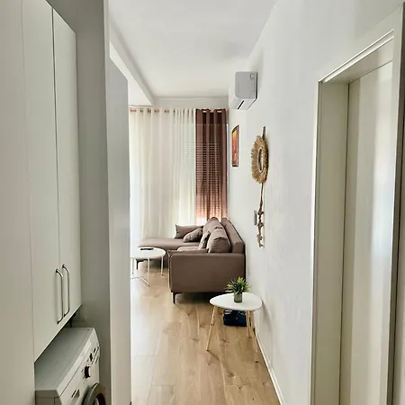 Apartment Urban Oasis *